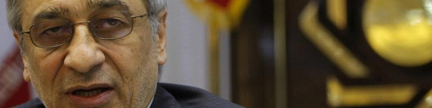 توقف ارز پتروشیمی‌ها دلیل اصلی گرانی دلار آزاد