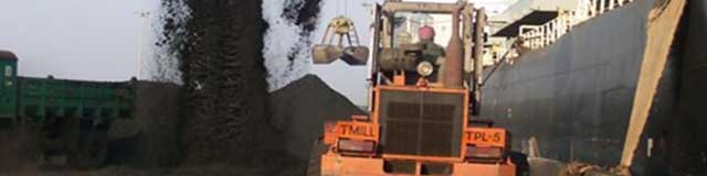 سقوط آزاد سنگ‌آهن جهانی