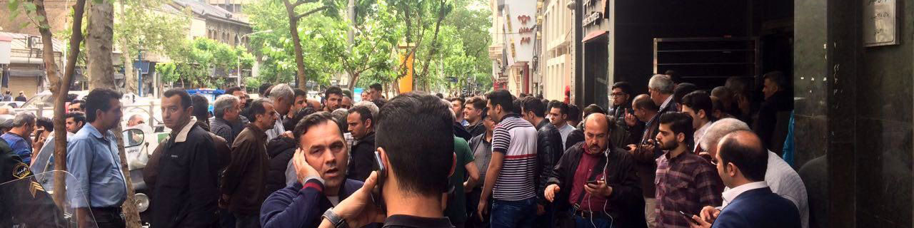 دلالان ارز، قیمت‌های الکی می‌پرانند و مردم را ناامید می‌کنند